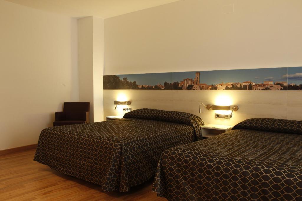Hotel Canet Castelló d'Empúries Habitación foto