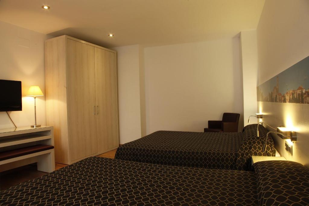 Hotel Canet Castelló d'Empúries Habitación foto